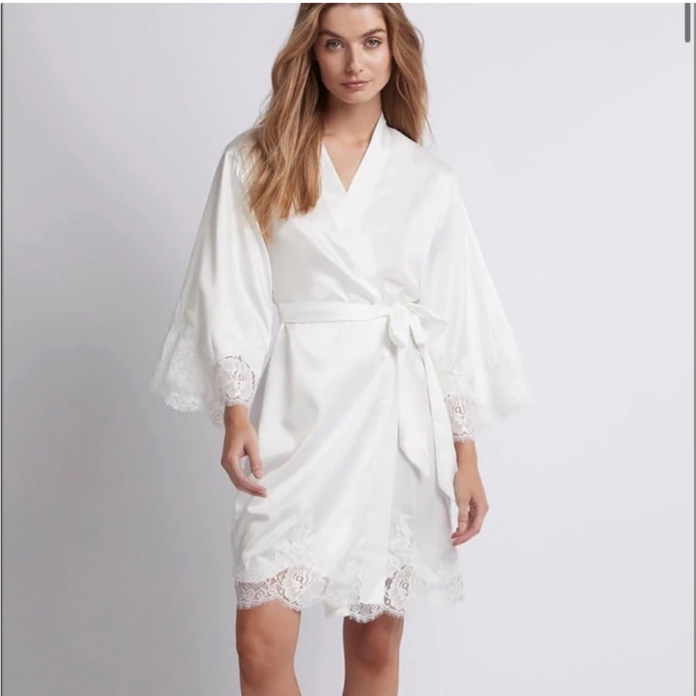 BHLDN Homebodii White bridal robe with lace trim